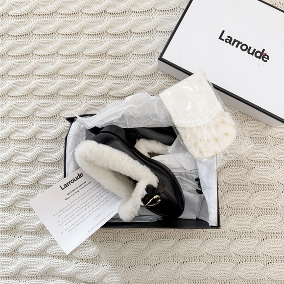 Larroudé Women's Bobbie Shearling Trim Block Heel Loafers - Picture 7 of 8